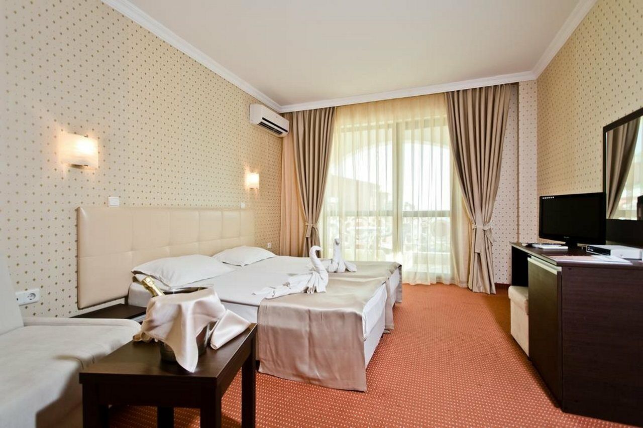 Saint George Palace Hotel Szveti Vlasz Kültér fotó