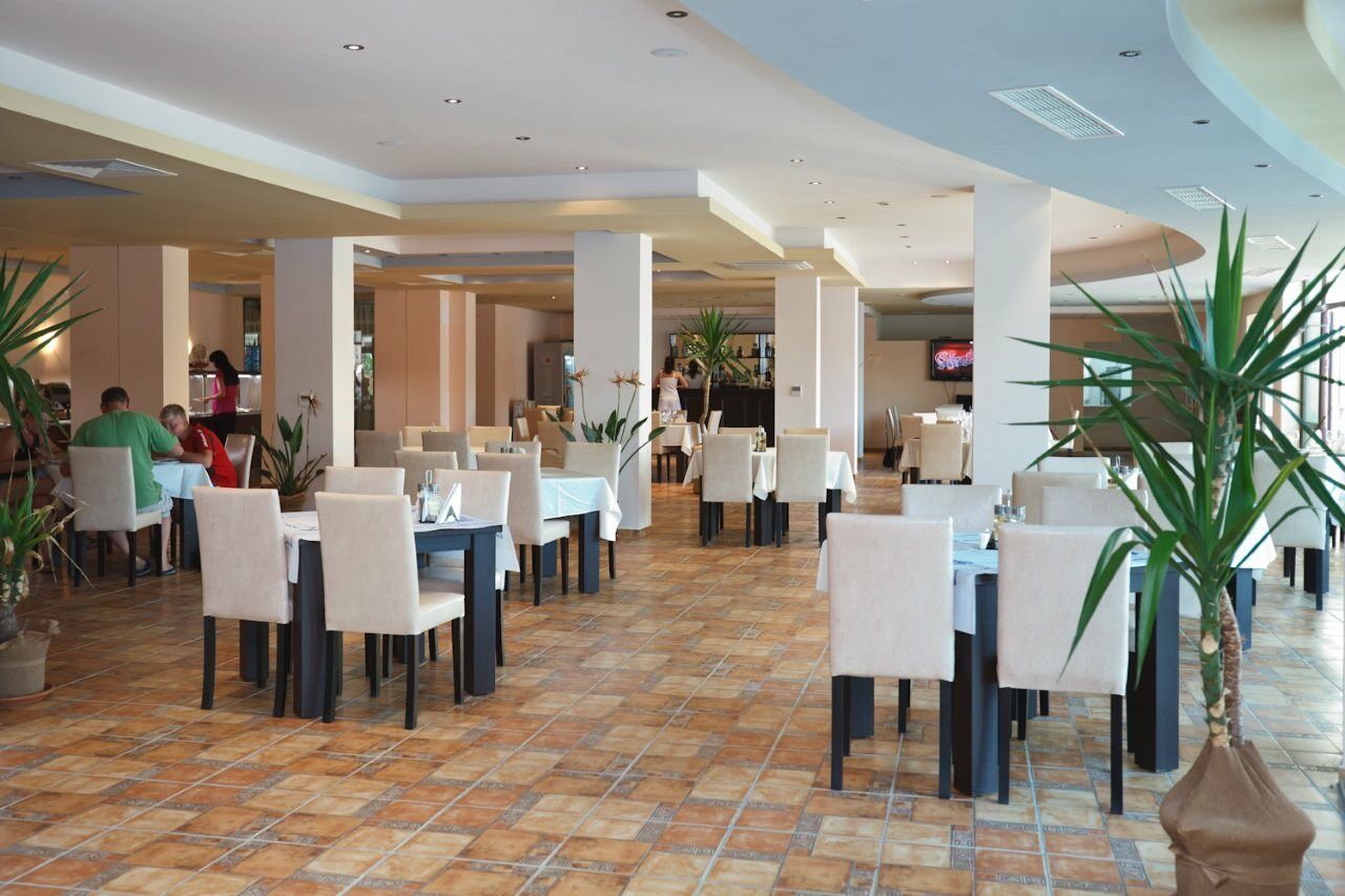 Saint George Palace Hotel Szveti Vlasz Kültér fotó